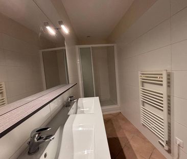 Location appartement bourgeois 2 pièces 65.9 m² à Romans-sur-Isère ... - Photo 3