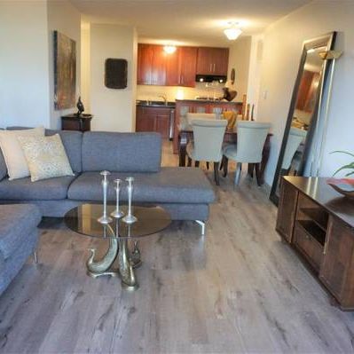 2 Bed, 1.5 Bath apartment in Mount Pleasant - Photo 4