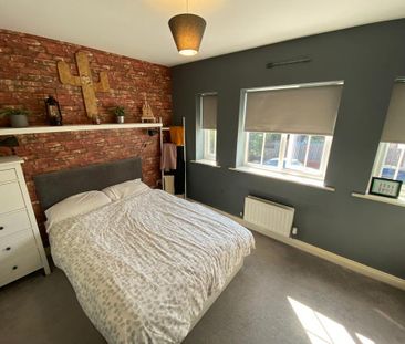 2 bedroom terraced house to rent - Photo 4