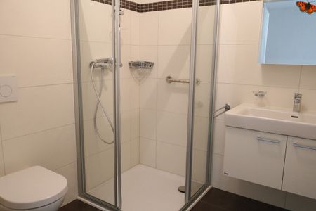 2 ½ PIÈCES - Avec balcon - Foto 2