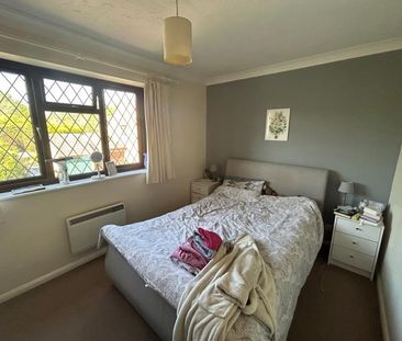 Churchfields, Guildford - 1 bedroomProperty for lettings - Seymours - Photo 3