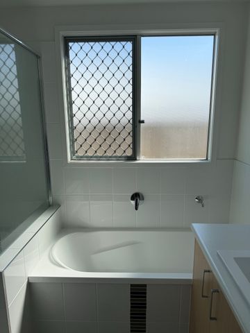 Bellbird Park - Photo 5