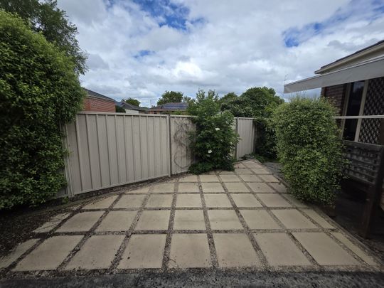 2 BEDROOM TOWNHOUSE IN QUIET COMPLEX - Photo 1