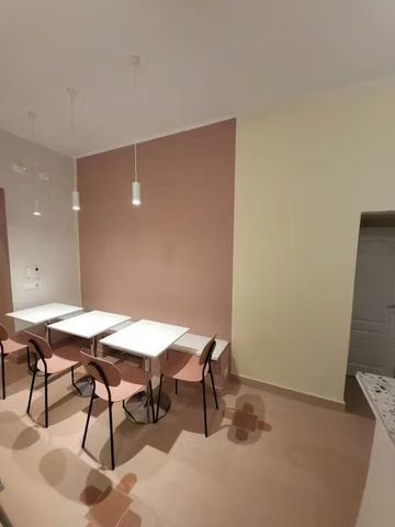 Via di Mezzo, Florence, Tuscany 50121 - Photo 2