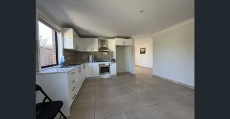 Beautiful 3-Bedroom Double Storey Home in Canley Heights - Photo 3