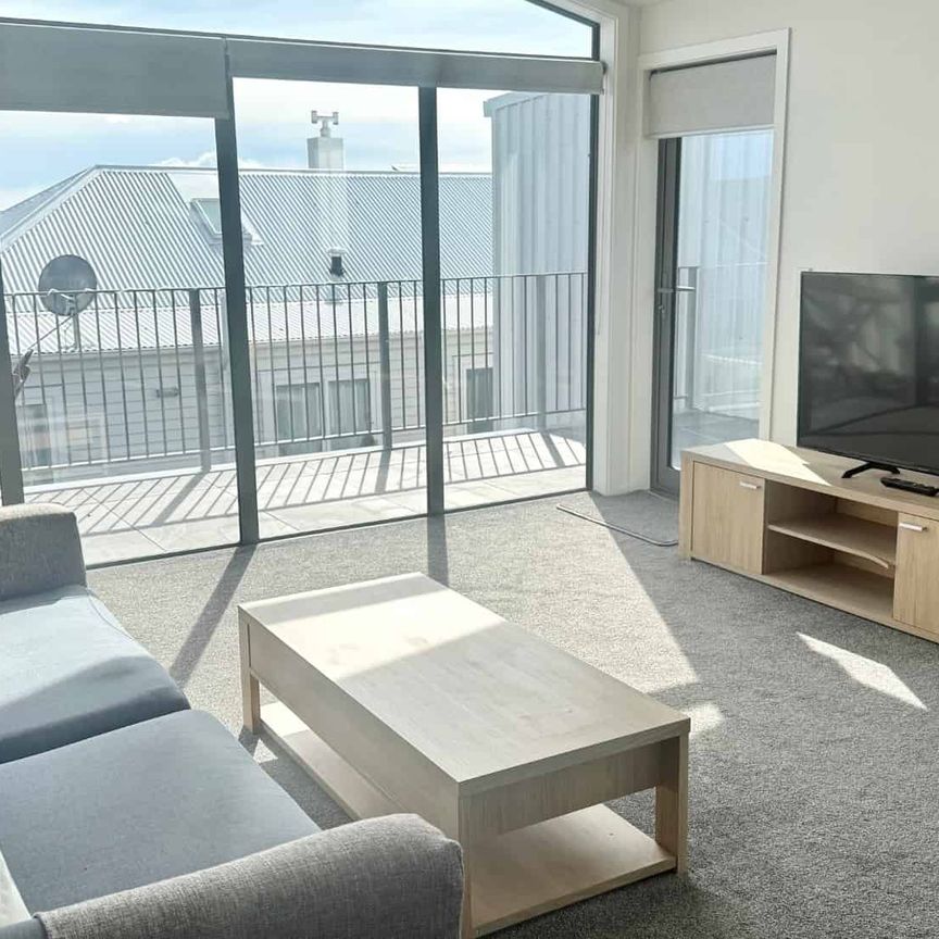 IMMACULATE FULLY FURNISHED SEASIDE TOWNHOUSE WITH OCEAN VIEWS! - Photo 1