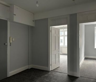 3 bedroom flat to rent - Photo 1
