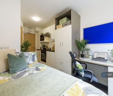 Studio to rent - Photo 1