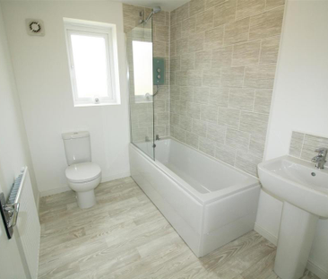 5 bedroom private hall to rent - Photo 1