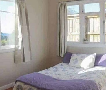 Charming house on Three Mile Bush - Photo 4