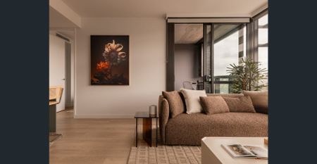 High-Floor 2 Bedroom with Spectacular City Views – $1105/week - Photo 5