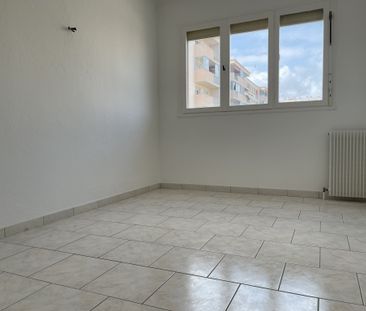 Location Appartement 3 pièces 57m² ANTIBES 06600 - Photo 2