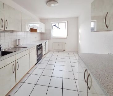 Ruhige Lage, lichtdurchflutete Räume und ein großzügiger Schnitt - Photo 4