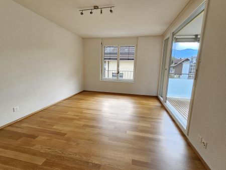 Helle und moderne 4½-Zimmer-Wohnung an zentraler Lage - Foto 2