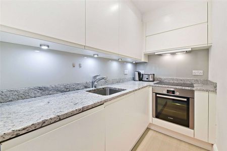 Impressive 1 bedroom period apartment, enviably located in a charming mansion block in the heart of Westminster. - Photo 3