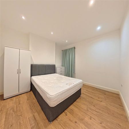 3 bedroom apartment to rent - Photo 3