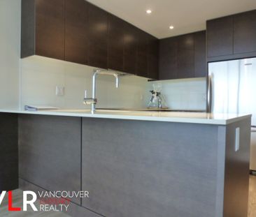 Condo in North Vancouver, BC - Photo 3