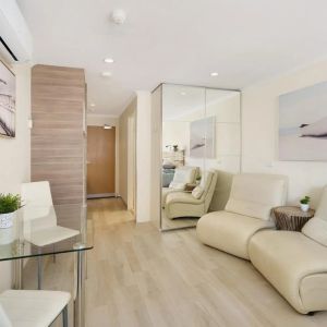 Modern Fully Furnished Studio in the Heart of Manly - Photo 2