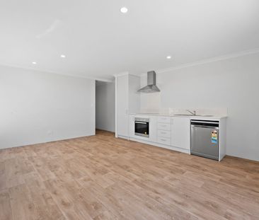 Fresh, Stylish, and Ready to Move In - Photo 2