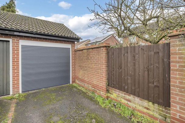 3 bedroom semi-detached house to rent - Photo 1