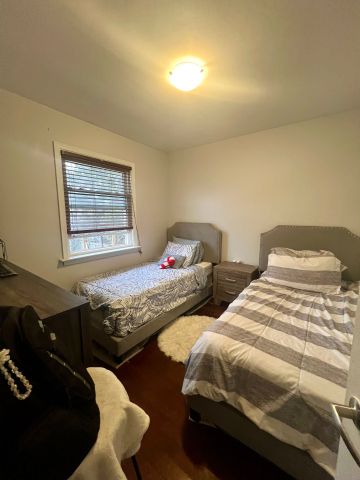 For Lease - 1024 Ogden Avenue, Mississauga, Ontario - Photo 2