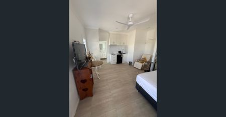 Brand New Studio Unit for Rent in Beach Links Estate - Photo 3