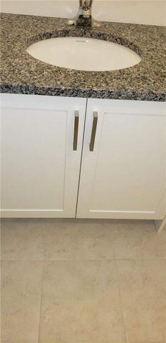For Lease - 35 Bradley Avenue, Hamilton, Ontario - Photo 4