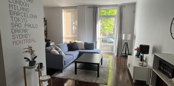 Superbe 4-1/2 - 2 chbres + 2 sdb - 100% meublé - Vieux-Port Vieux-Montréal - 1er Novembre - Photo 2