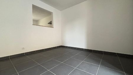 Location Appartement 1 pièce 30m² FOSSES 95470 - Photo 5