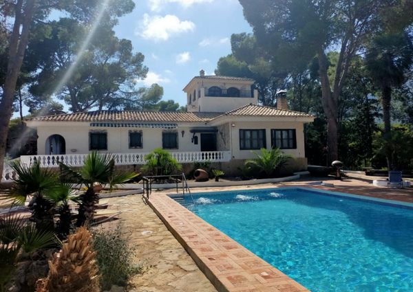 Finca for rent with 10 bedrooms with swimming pool for all year round