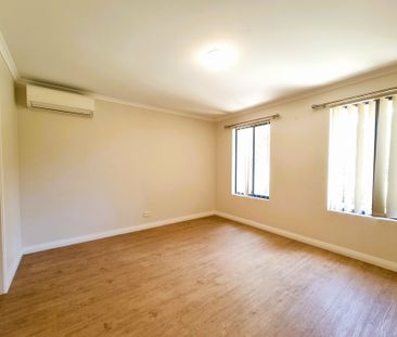 Spacious Living in Harrisdale SHS Catchment - Photo 6