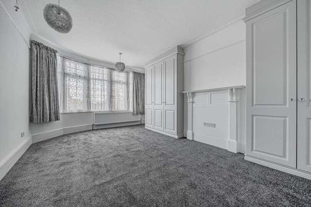 Berkshire Gardens, Palmers Green, N13 - Photo 4