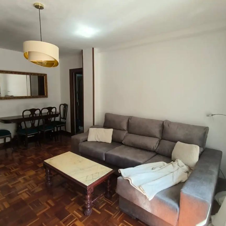 Oviedo - Photo 1