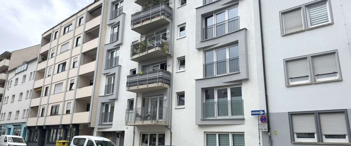 HEGERICH: Moderne 2-Zimmer-Wohnung mit Balkon in Fürth - Photo 1