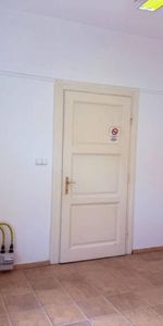 EXKLUZÍVNE: Moderný nebytový priestor v srdci Prešova na Hlavnej ulici - Fotografia 3