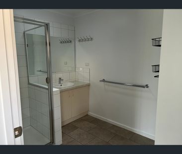 3/18 Sharon Street, Flora Hill, Vic 3550 - Photo 2