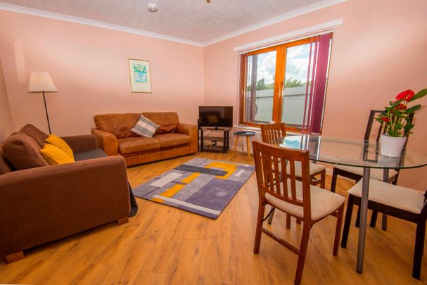2 Bed Flat, St Clair Place, EH6 - Photo 1