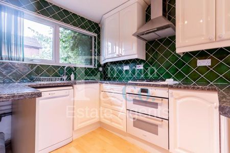 3 bedroom end of terrace house to rent - Photo 5