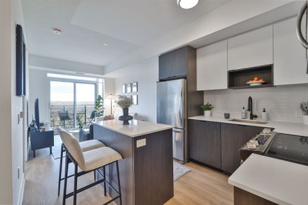 For Lease - 202 Burnhamthorpe Road Unit# 1904W, Mississauga, Ontario - Photo 3