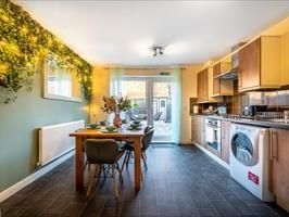 4 Bed Semi-Detached House, Markfield Avenue, M13 - Photo 3