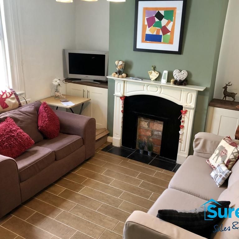 3 bedroom semi-detached house to rent - Photo 1