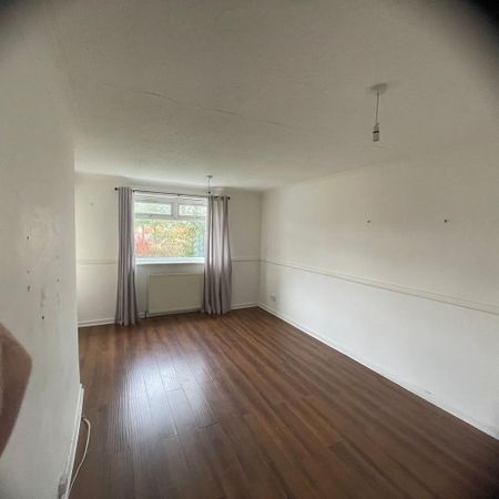 2 bedroom ground floor flat to rent - Photo 3