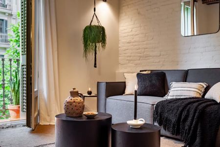 Carrer de la Diputació, Barcelona, Catalonia 08013 - Photo 2