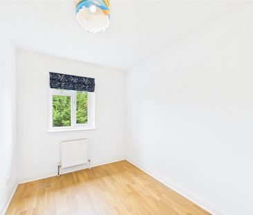 4 bedroom detached house to rent - Photo 6