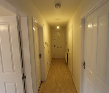 2 Bedroom Property To Rent - Photo 4