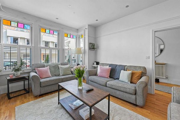 5 bedroom end of terrace house to rent - Photo 1