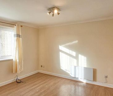 1 bedroom ground floor flat to rent - Photo 1