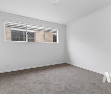 Modern Elegance & Everyday Convenience in Pakenham - Photo 3
