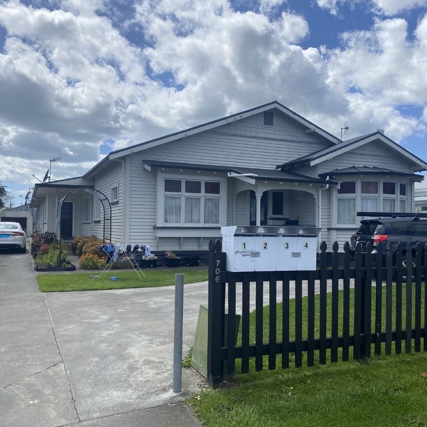 706 St Aubyn St East, Parkvale - Photo 1