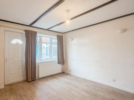 2 bedroom semi-detached house to rent - Photo 4